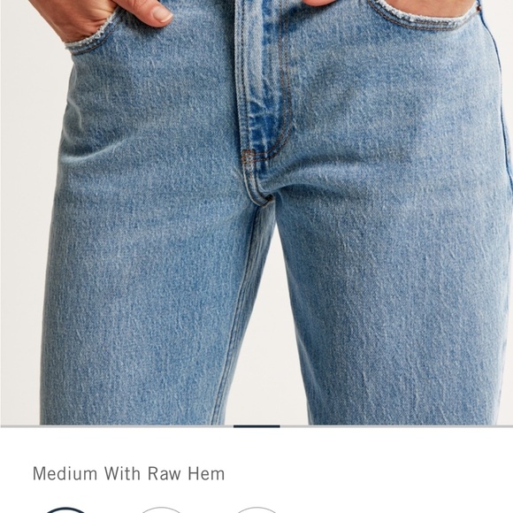 Abercrombie and Fitch The Baggy Low Rise Jean - Extra Short - Picture 5 of 10